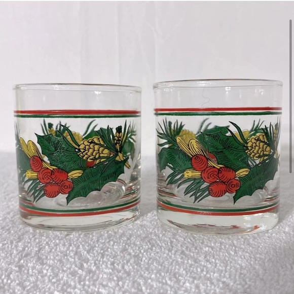 Vintage Christmas Theme Pattern Low  Ball Whiskey Rocks Glasses x2 - Picture 3 of 7